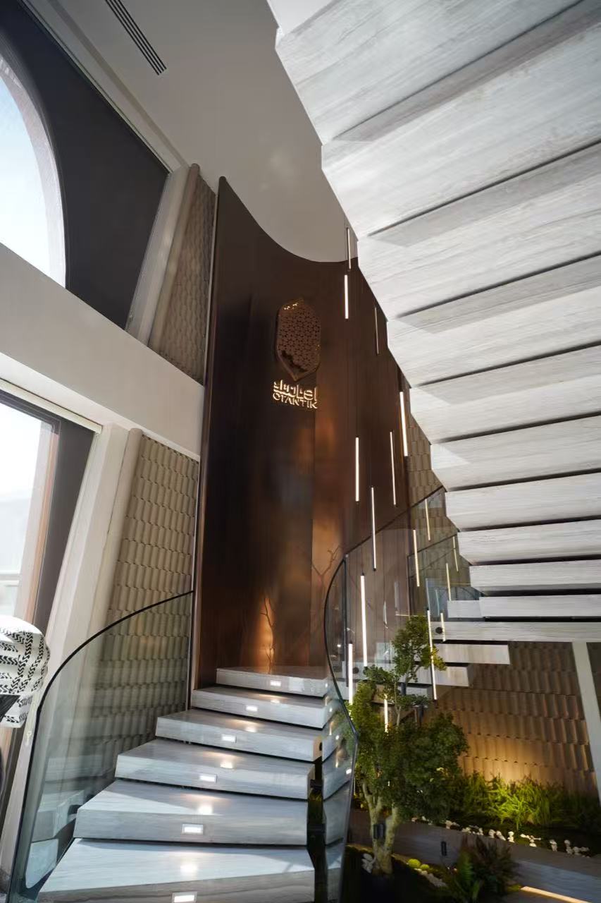 A Glimpse Inside Otantik.